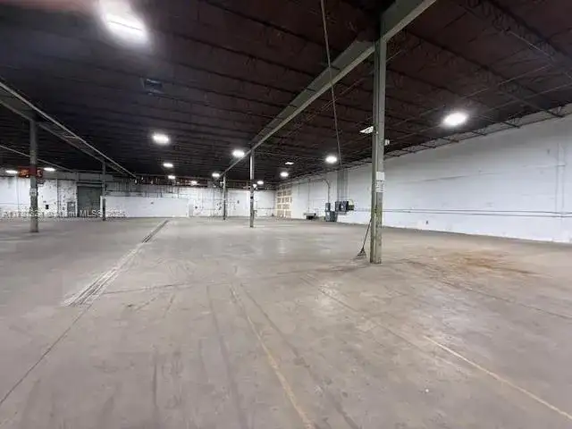 1098 NW 159th Dr, Miami Gardens FL 33169 photo 3
