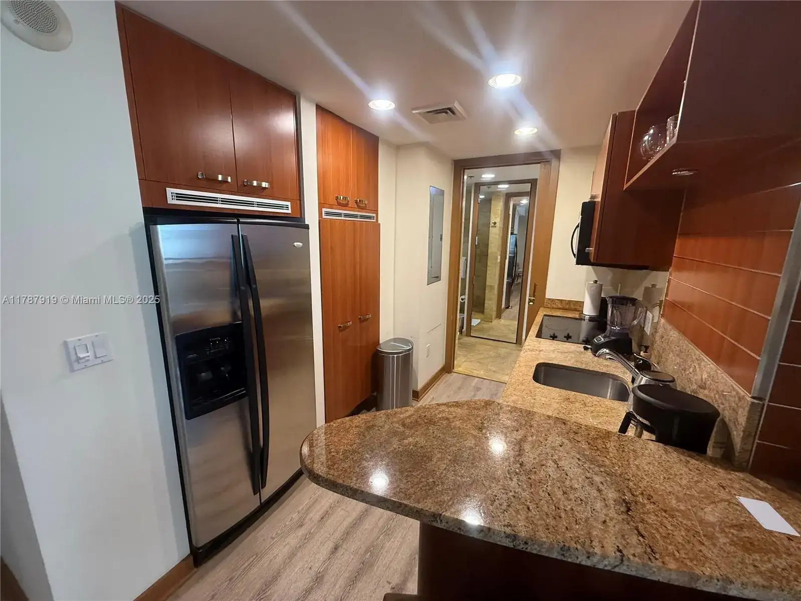 1395 Brickell Ave, Miami FL 33131 photo 4