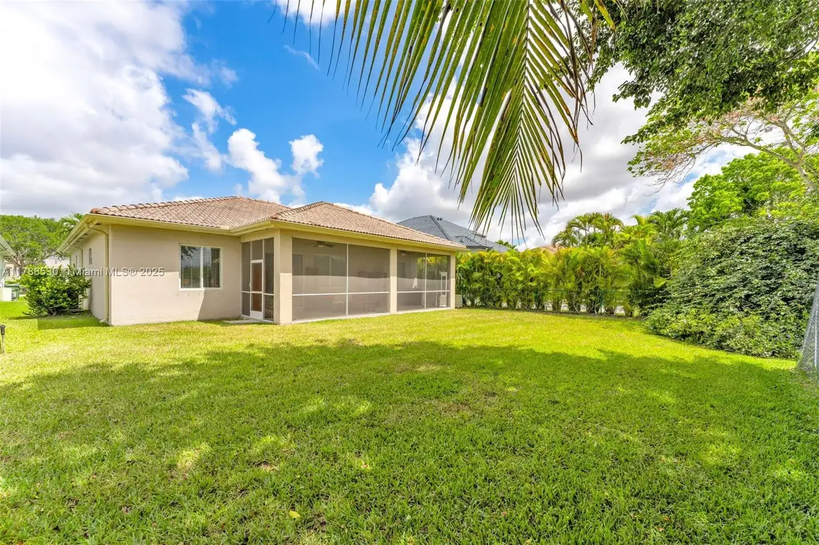2819 Augusta Ln, Homestead FL 33035 photo 3