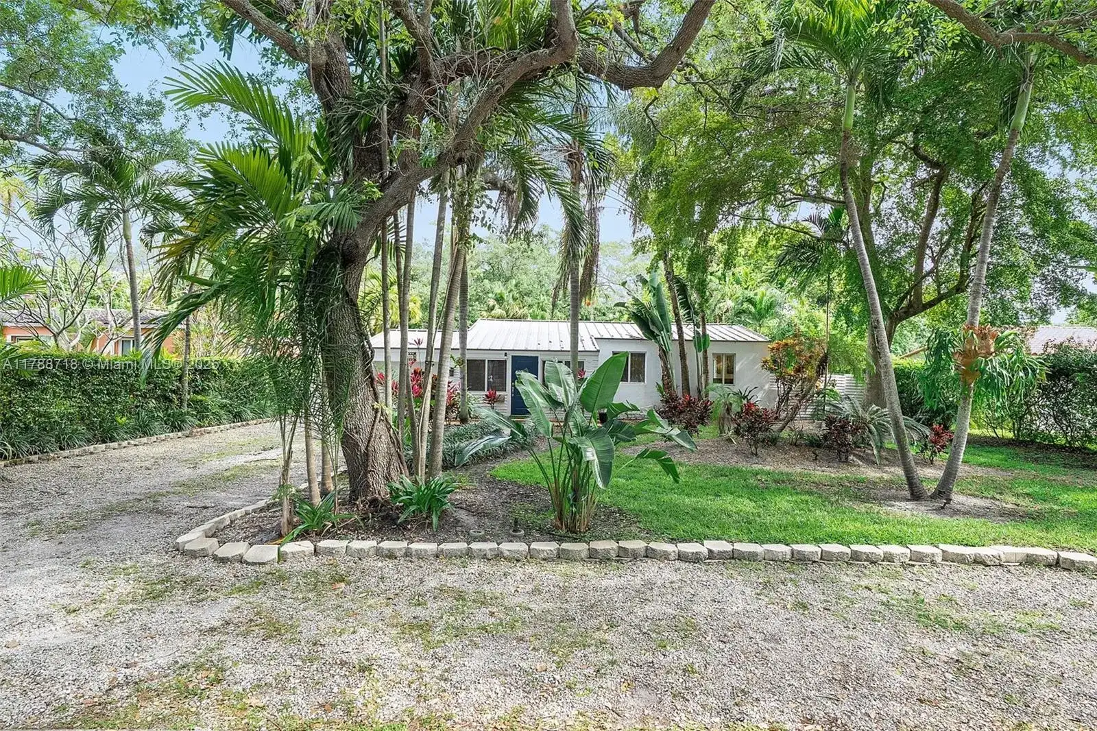 1055 NE 120th St, Biscayne Park FL 33161 photo 3