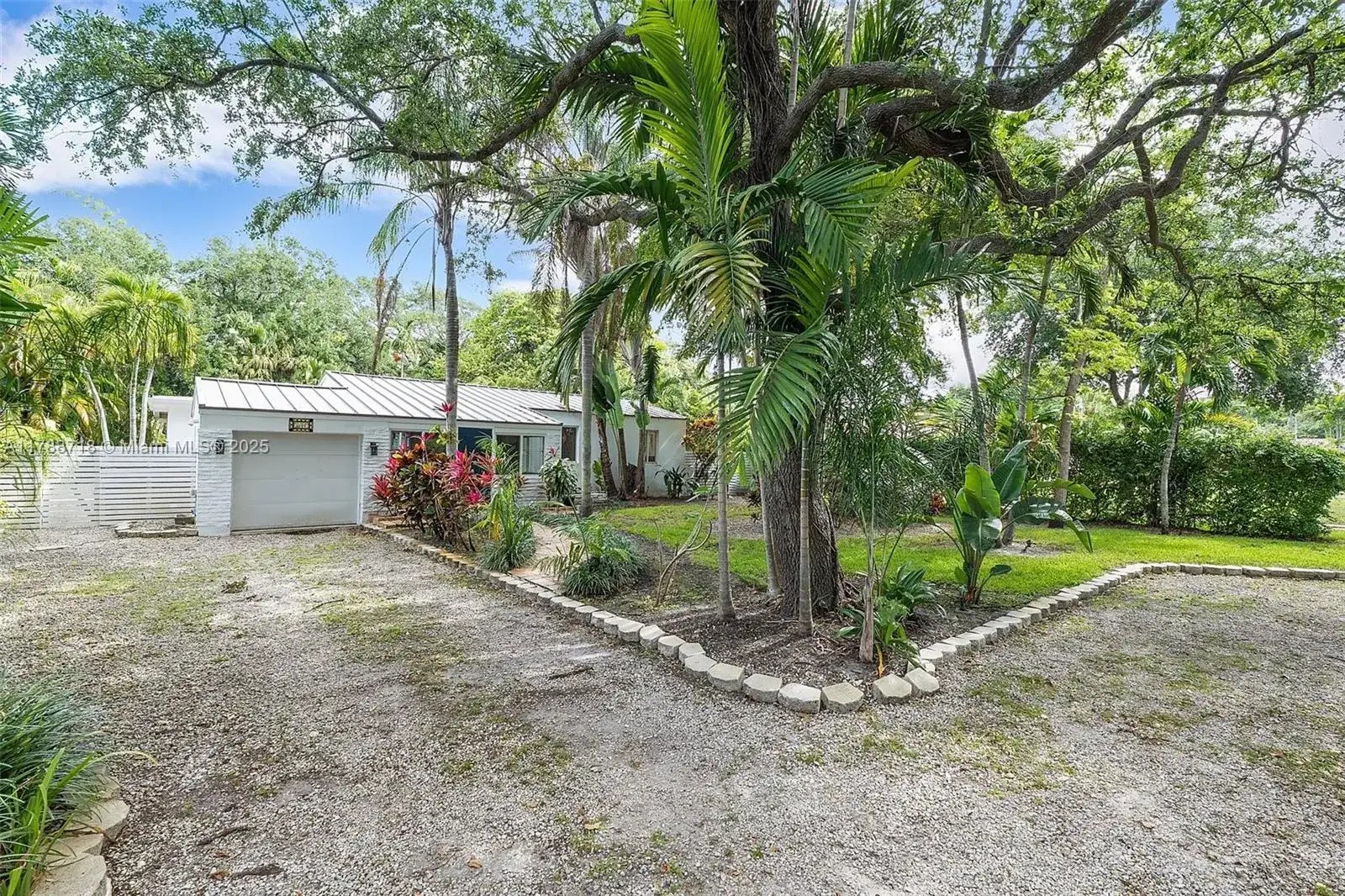 1055 NE 120th St, Biscayne Park FL 33161 photo 5