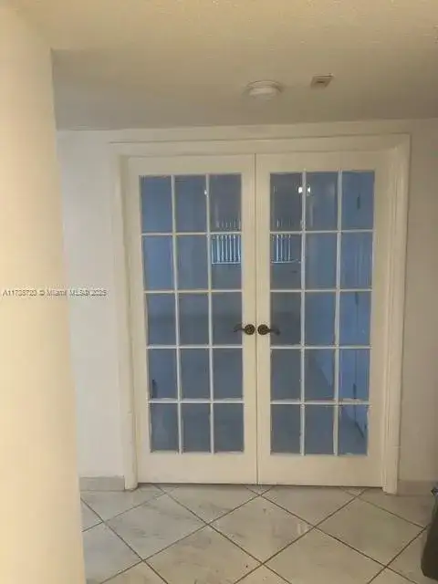 800 NE 195th St # 701, Miami FL 33179 photo 3