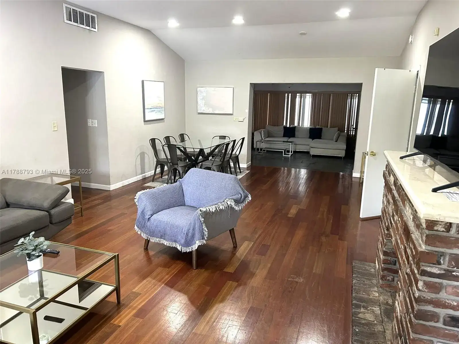 460 NW 88th Ter, El Portal FL 33150 photo 3