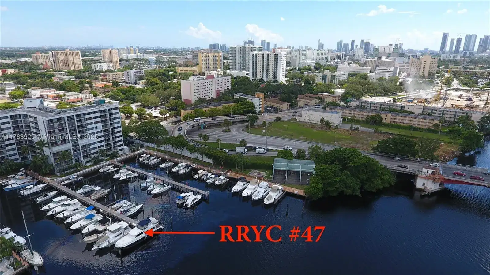 1700 NW N River Dr, Miami FL 33125 photo 2