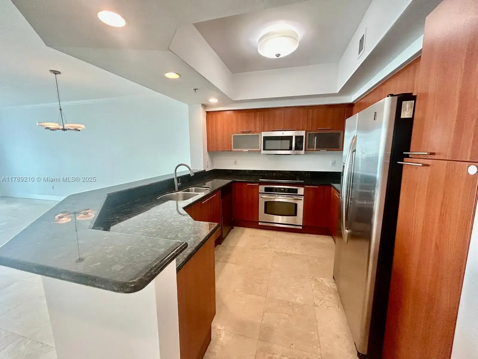 15051 Royal Oaks Ln # 2503, North Miami FL 33181 photo 3