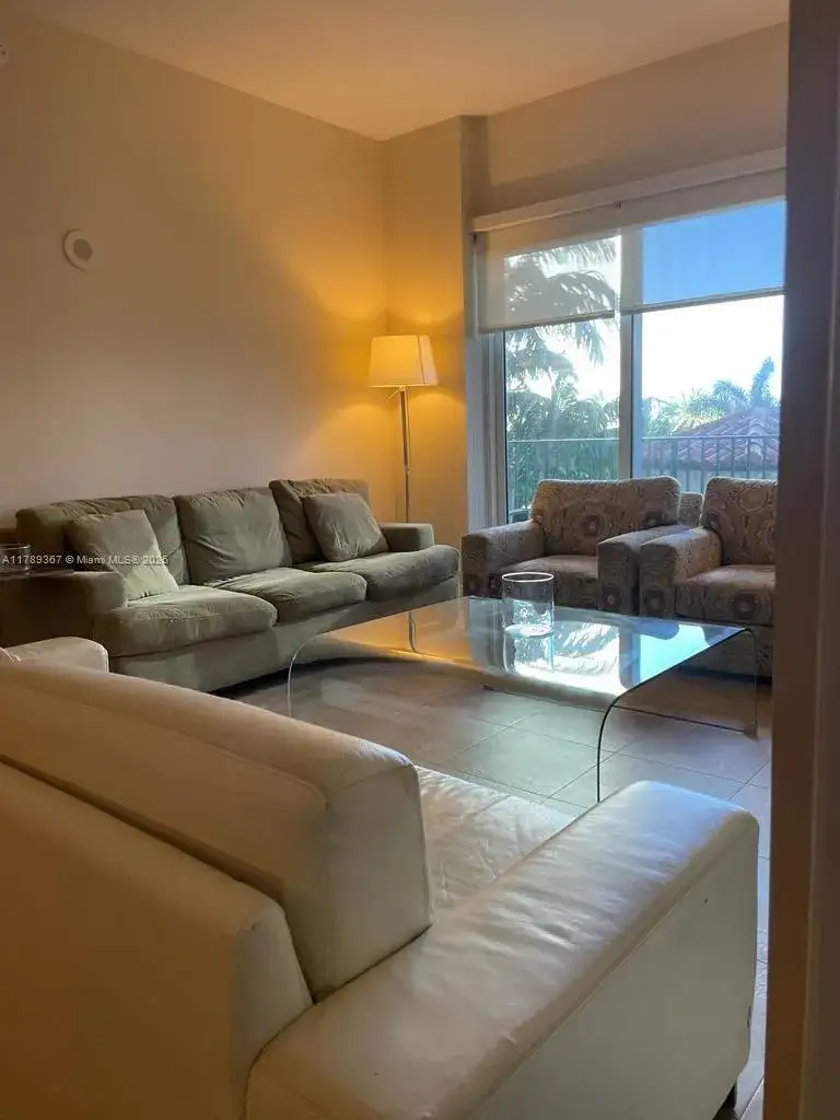 20000 E Country Club Dr # 405, Aventura FL 33180 photo 2