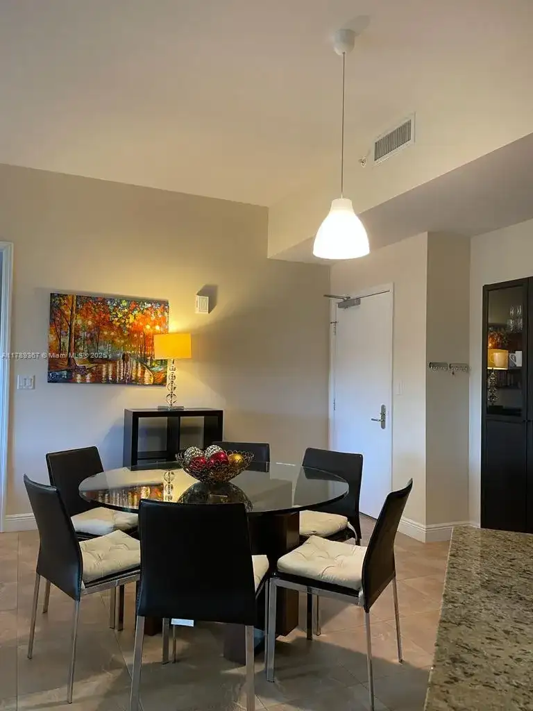 20000 E Country Club Dr # 405, Aventura FL 33180 photo 3
