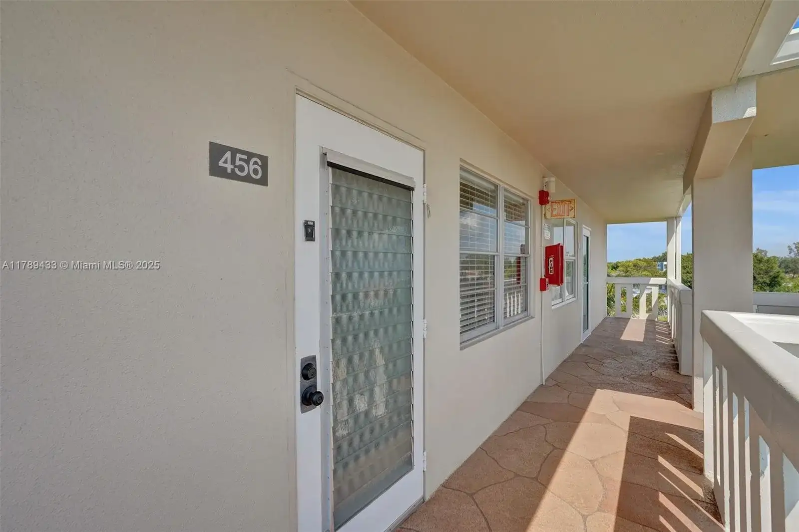 456 E Grantham  E # 456, Deerfield Beach FL 33442 photo 2