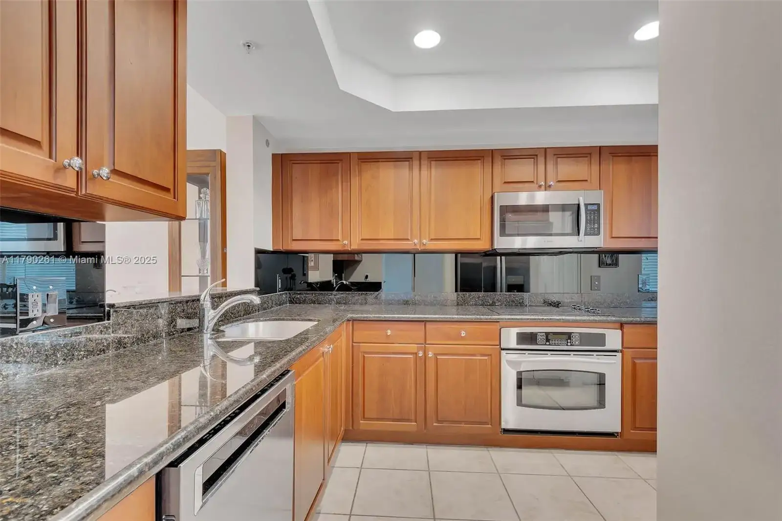 7540 SW 102nd St # 208, Pinecrest FL 33156 photo 4