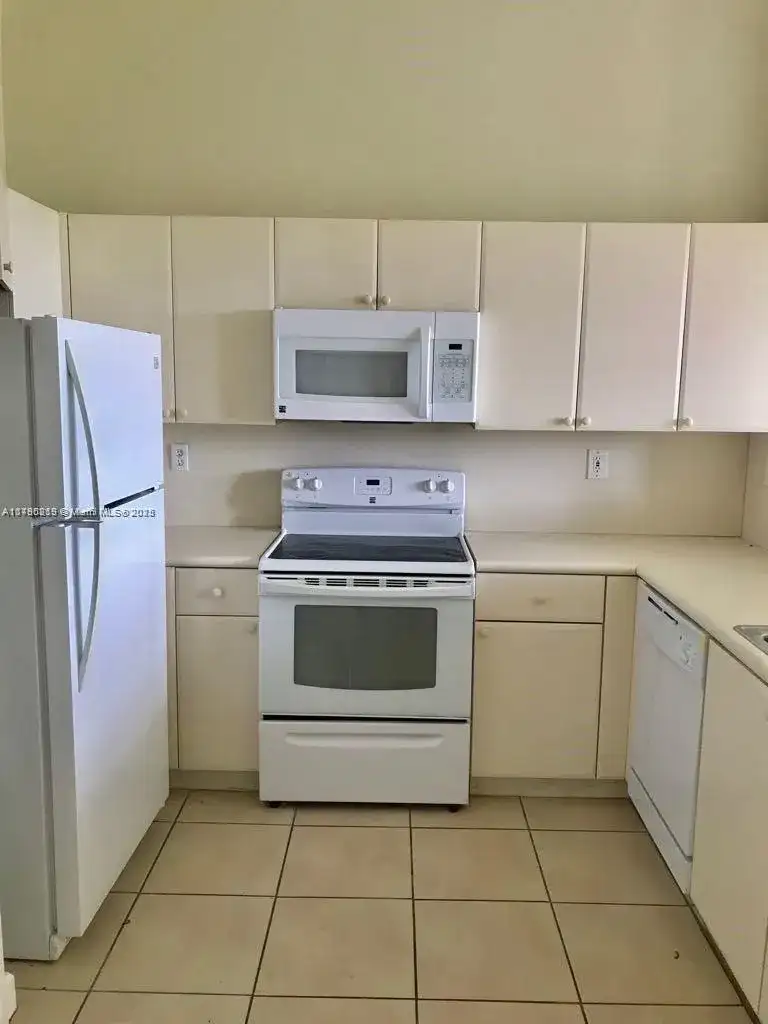 2731 SE 17th Ave # 201, Homestead FL 33035 photo 3