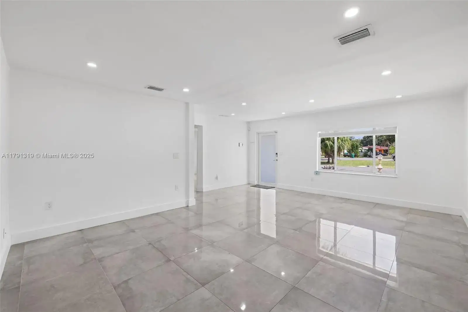 6511 SW 31st St, Miramar FL 33023 photo 3