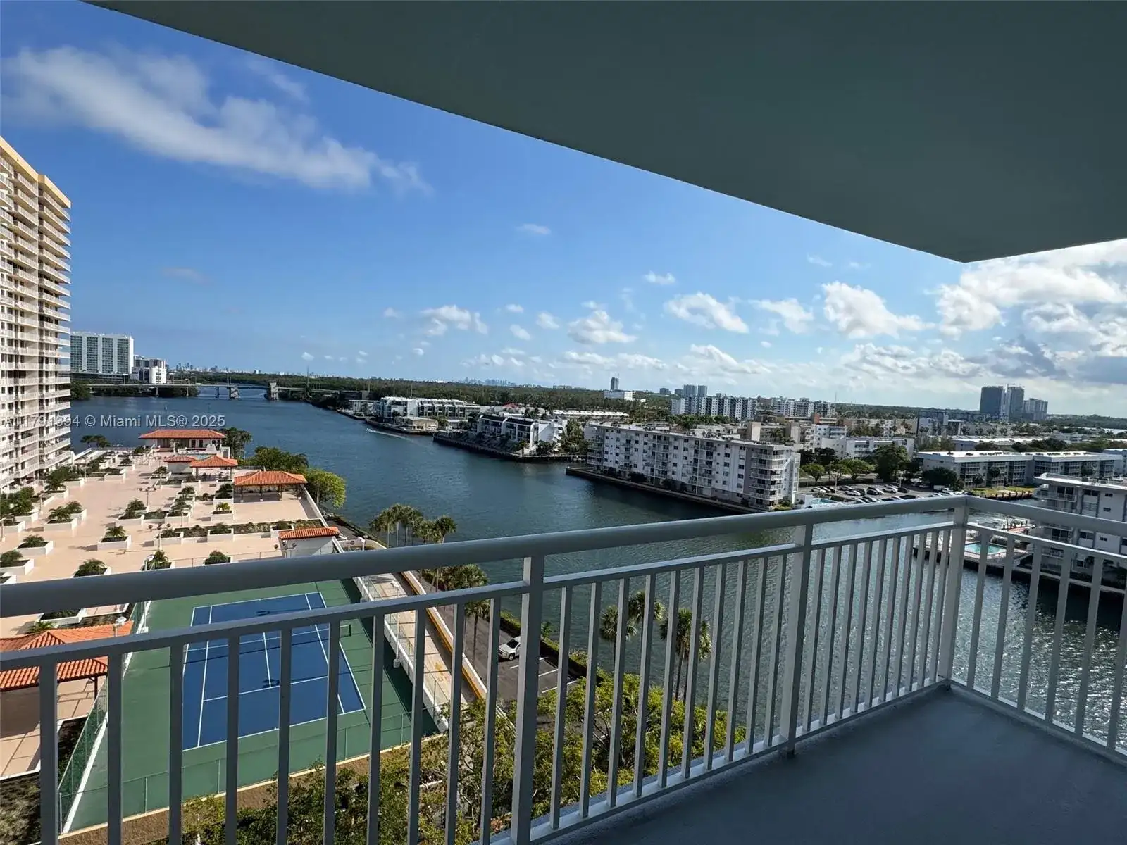 301 174th St # 1105, Sunny Isles Beach FL 33160 photo 2