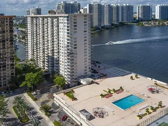 301 174th St # 1105, Sunny Isles Beach FL 33160 photo 4