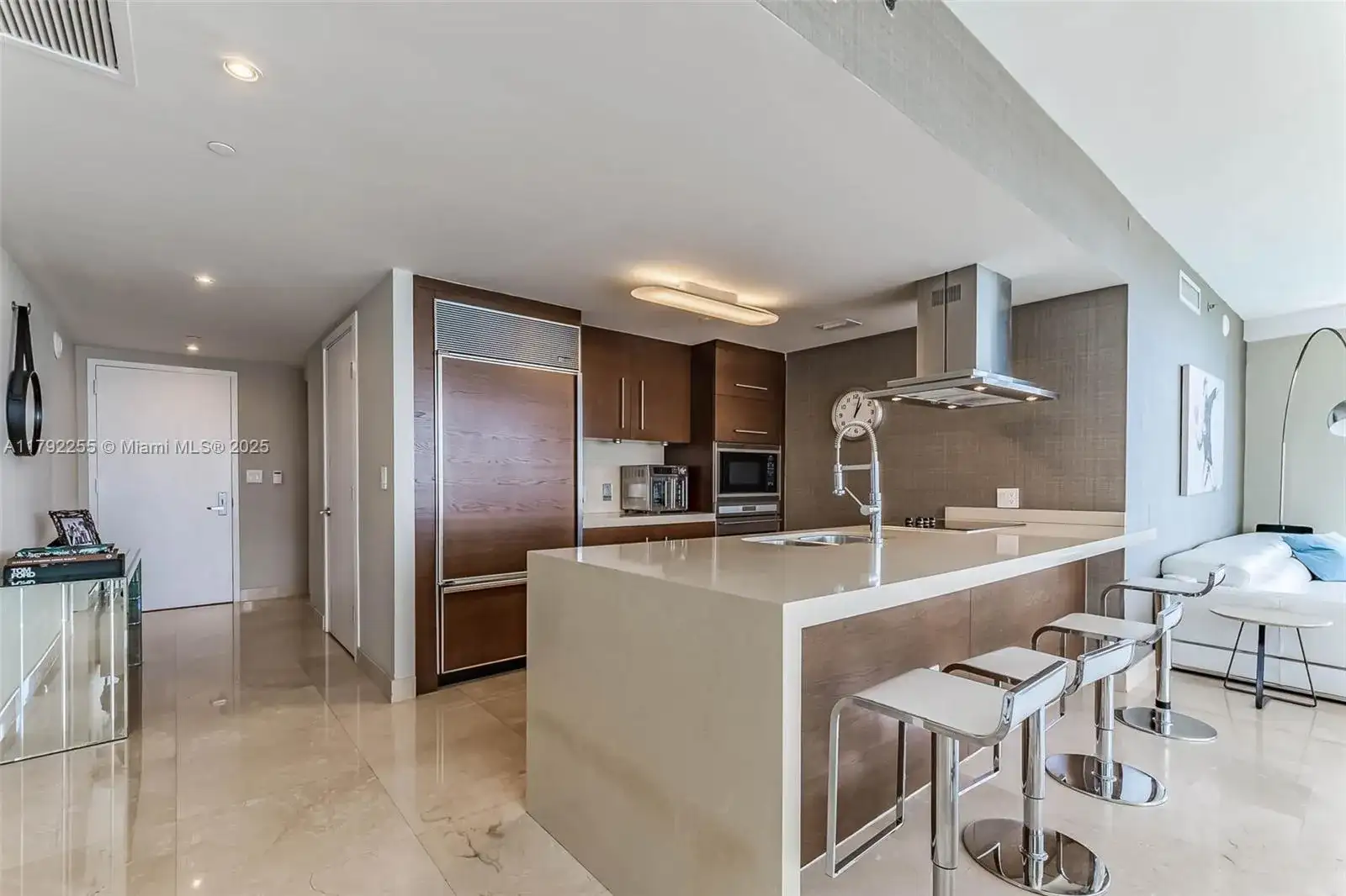 495 Brickell Ave # 2801, Miami FL 33131 photo 4