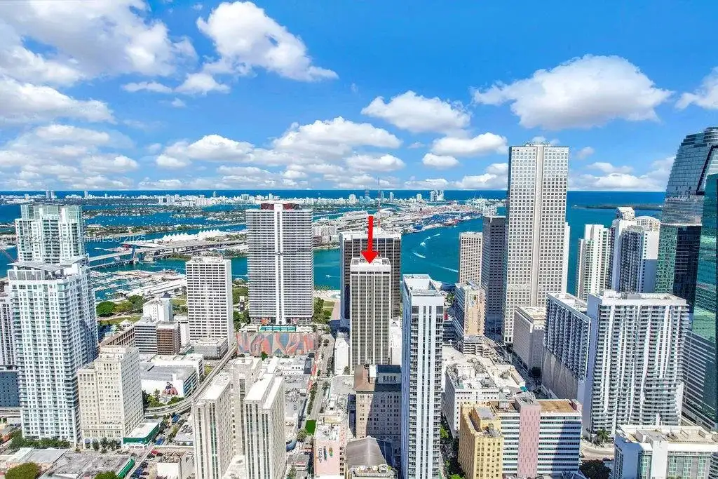 1 SE 3rd Ave, Miami FL 33131 photo 4
