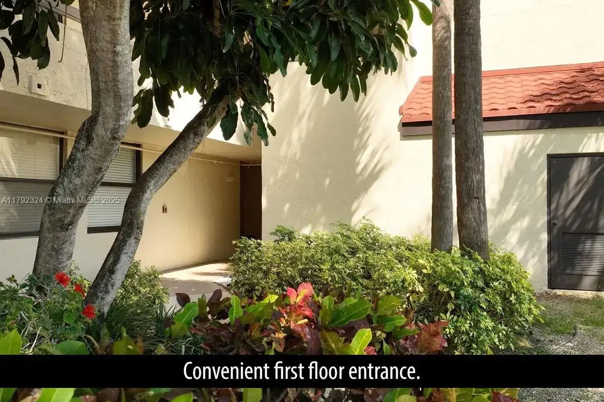 825 Egret Cir # 110, Delray Beach FL 33444 photo 3