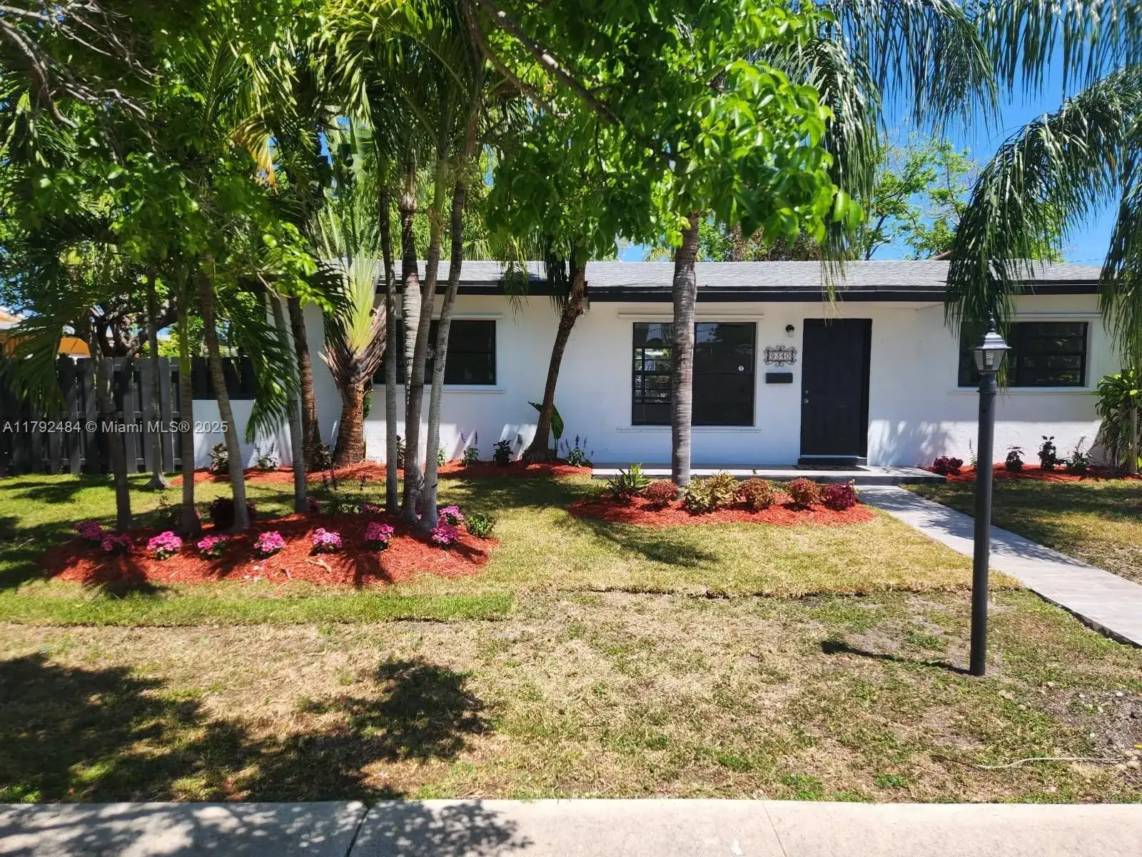 9340 Martinique Dr, Cutler Bay FL 33189 photo 2
