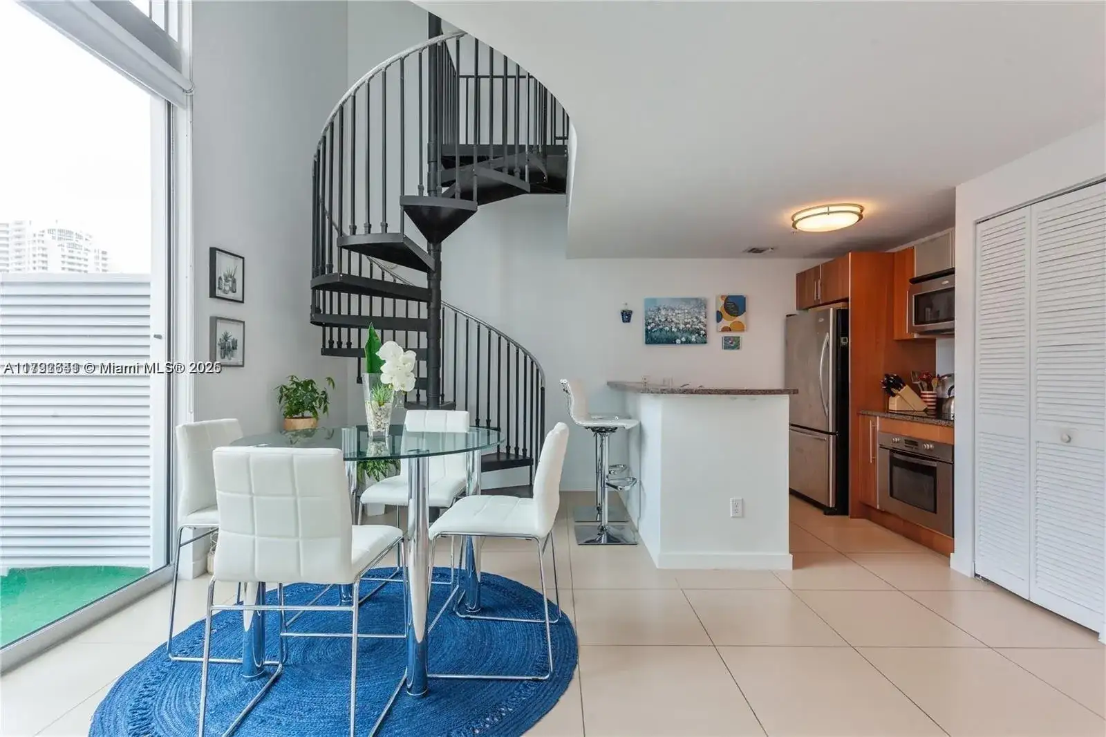 300 S Biscayne Blvd # 432, Miami FL 33131 photo 3