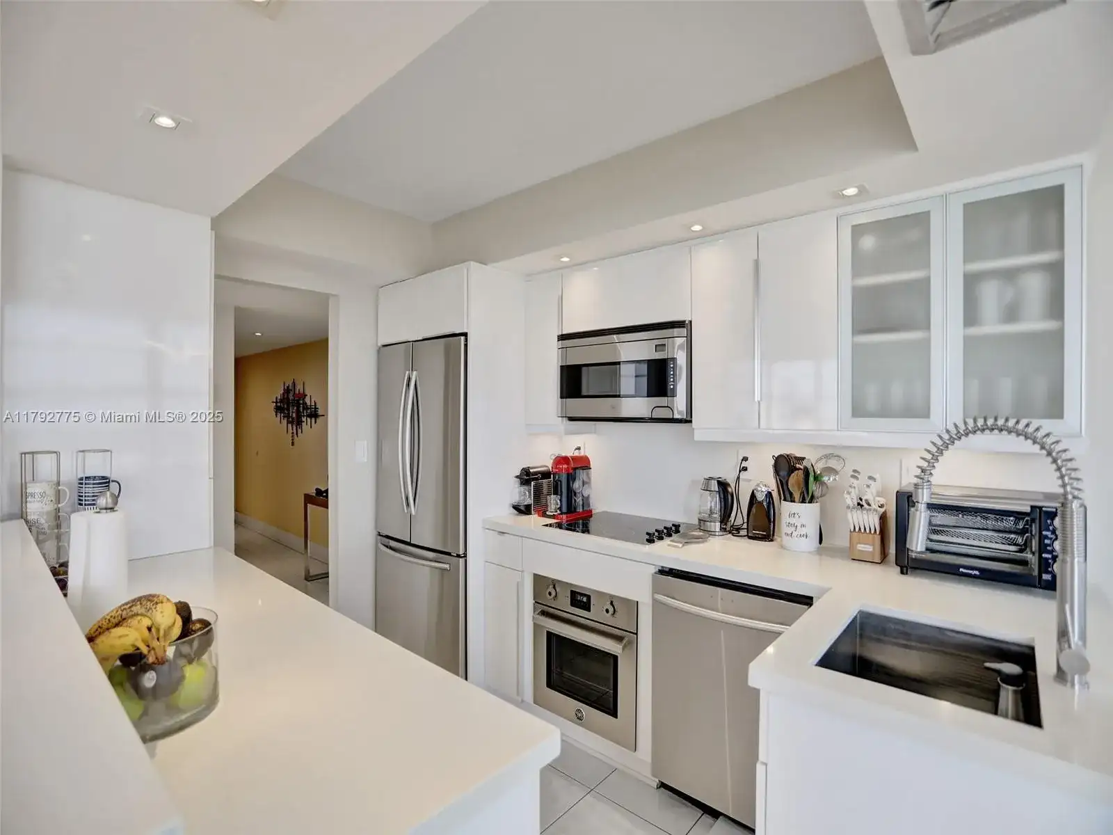 18011 Biscayne Blvd # 1904, Aventura FL 33160 photo 3