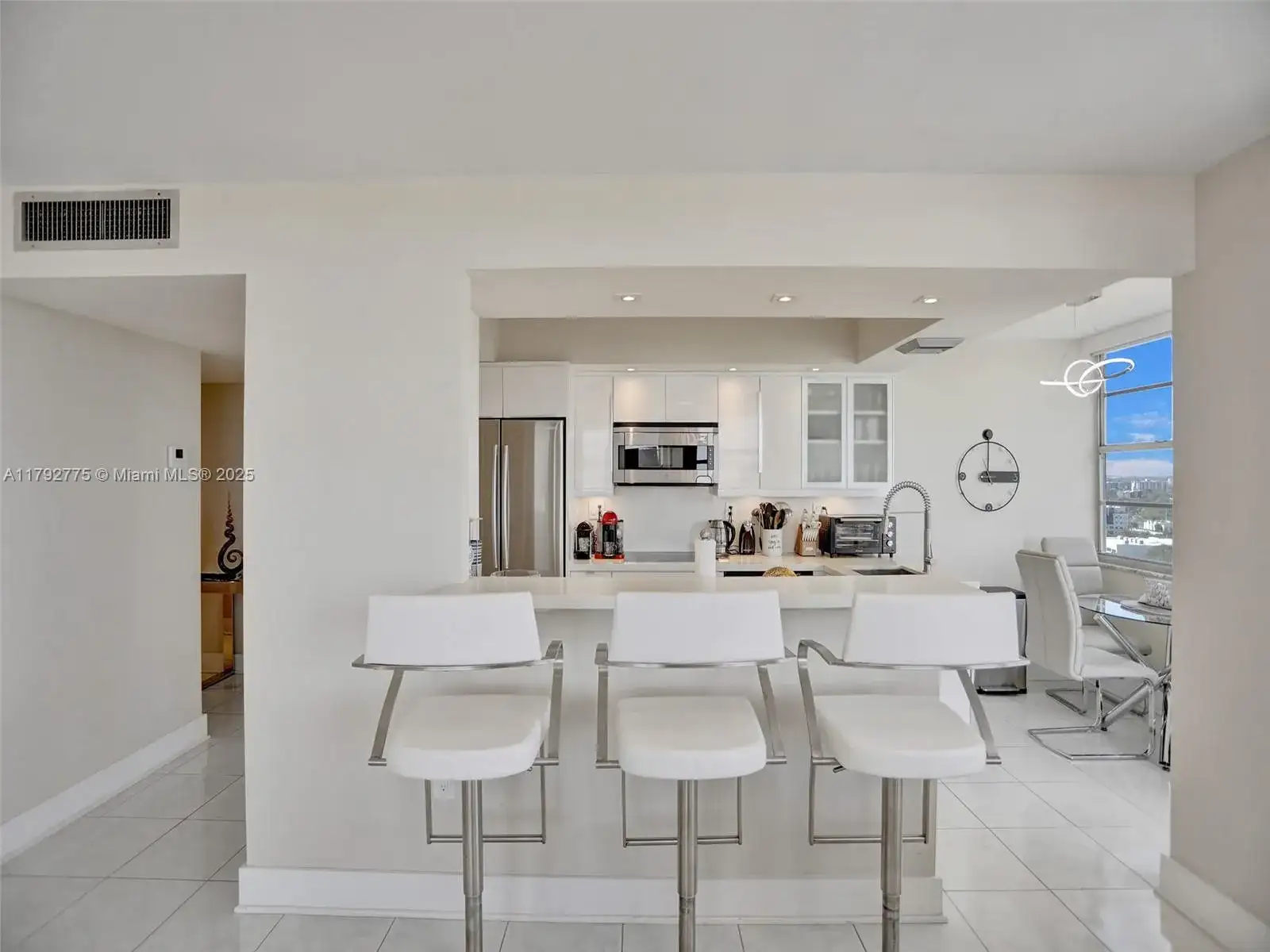 18011 Biscayne Blvd # 1904, Aventura FL 33160 photo 5