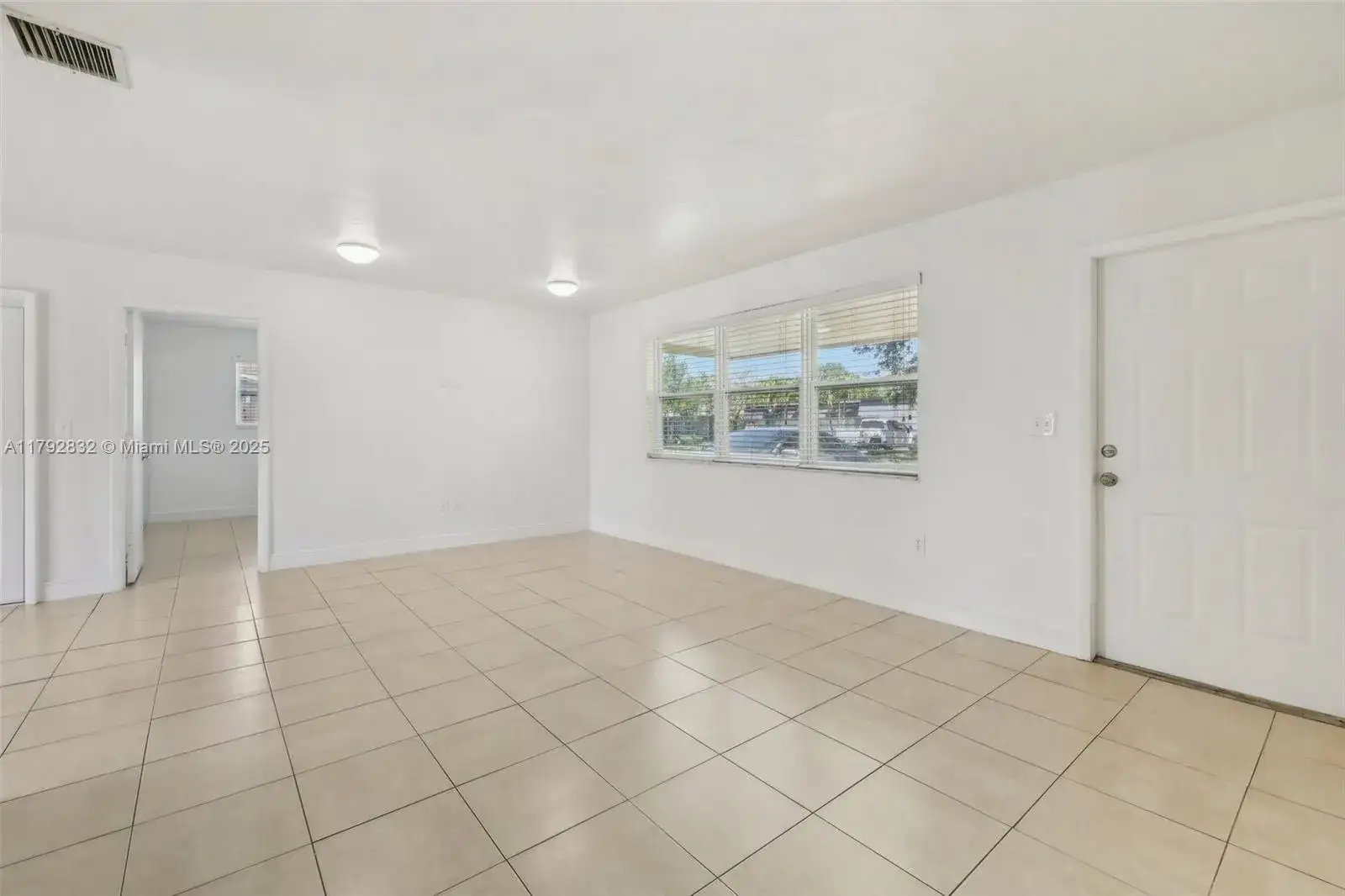 5221 SW 90th Ter, Cooper City FL 33328 photo 3
