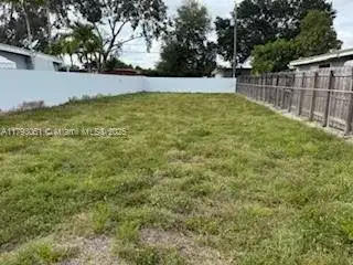 137 W 32 ST, Hialeah FL 33012 photo 2