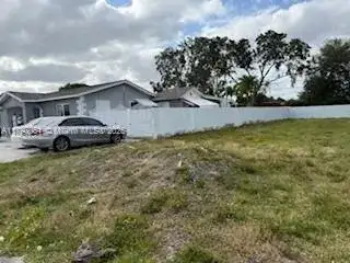 137 W 32 ST, Hialeah FL 33012 photo 3
