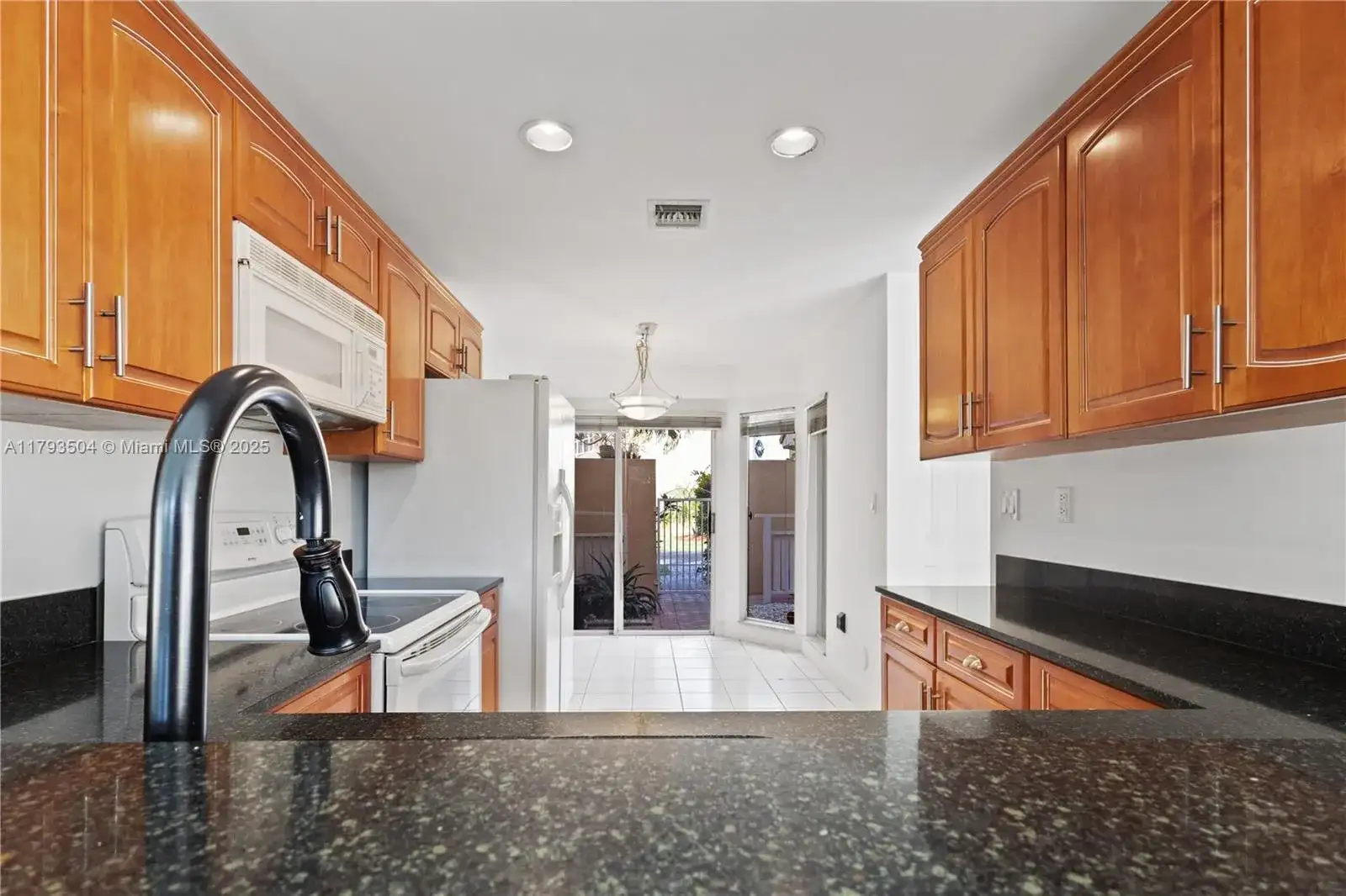 10208 NW 51st Ter # 10208, Doral FL 33178 photo 2