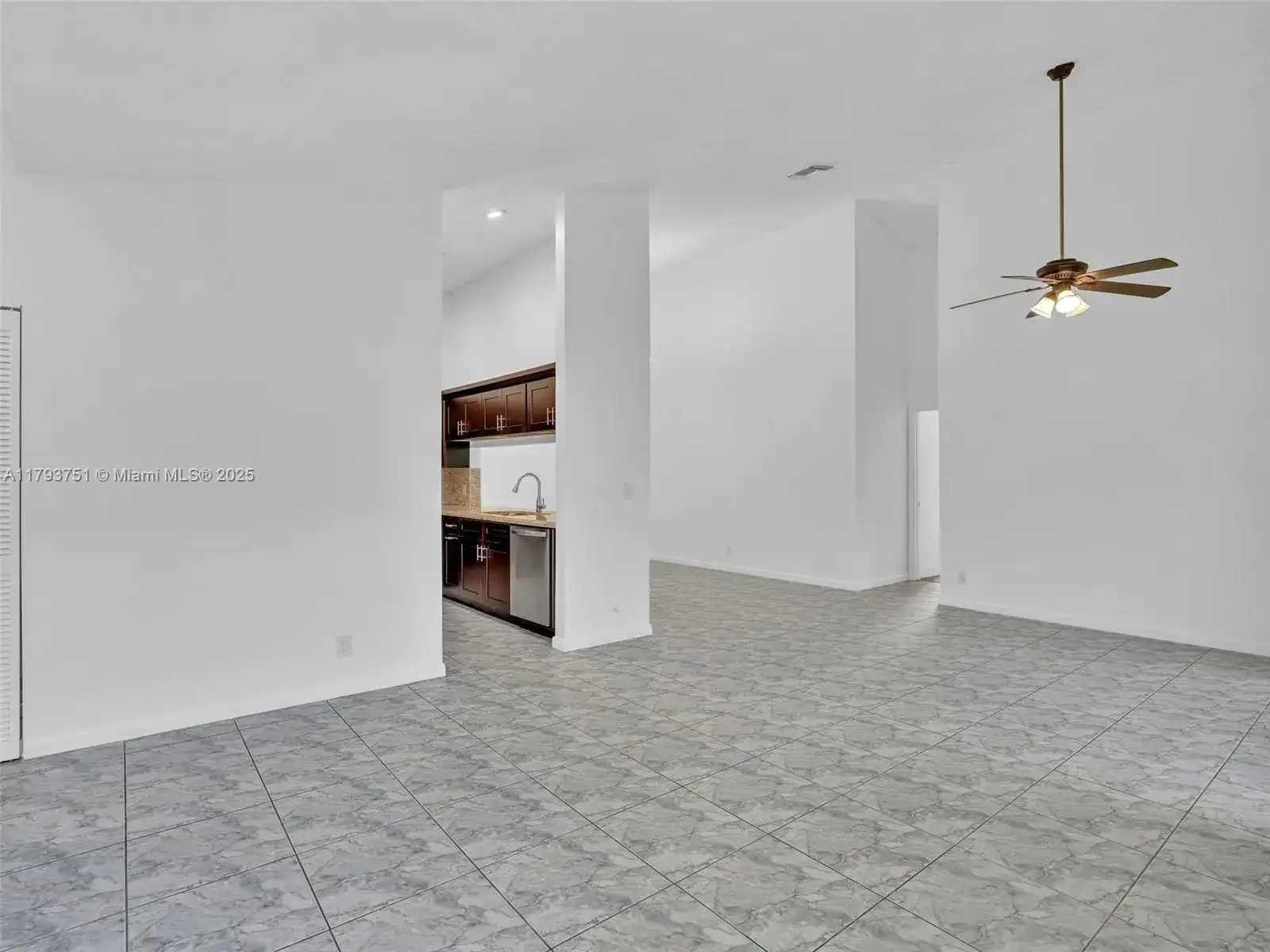 5201 SW 31st Ave # 130, Dania Beach FL 33312 photo 3