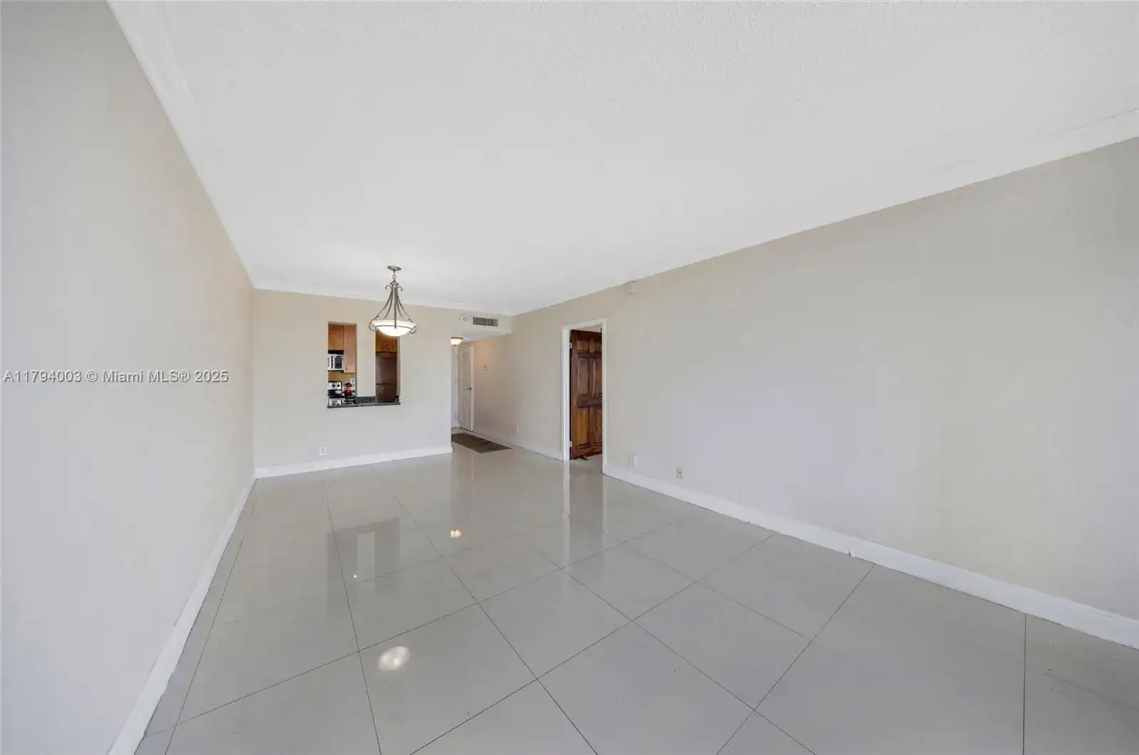 2450 NE 135th St # 1006, North Miami FL 33181 photo 4