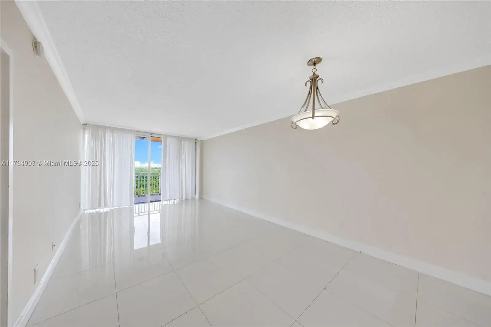 2450 NE 135th St # 1006, North Miami FL 33181 photo 5