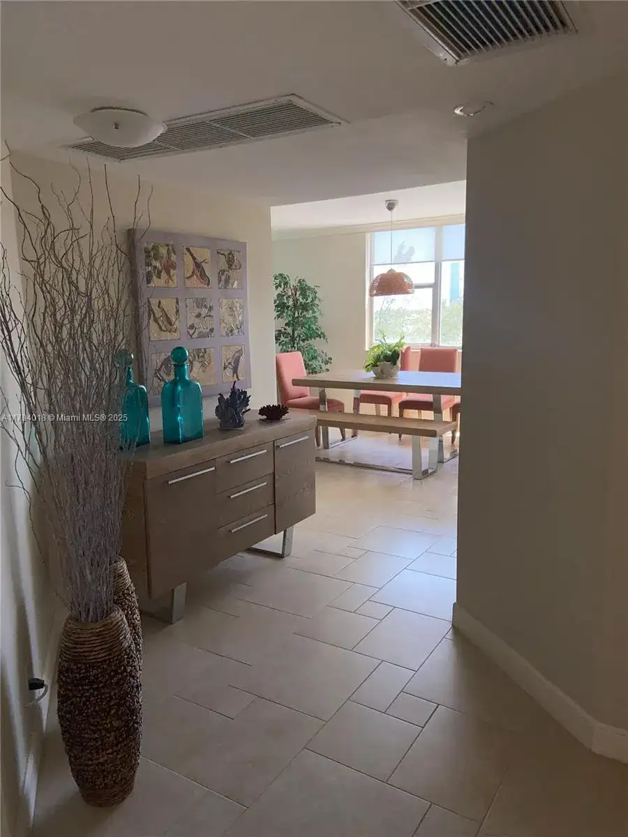 3180 S Ocean Dr # 716, Hallandale Beach FL 33009 photo 2