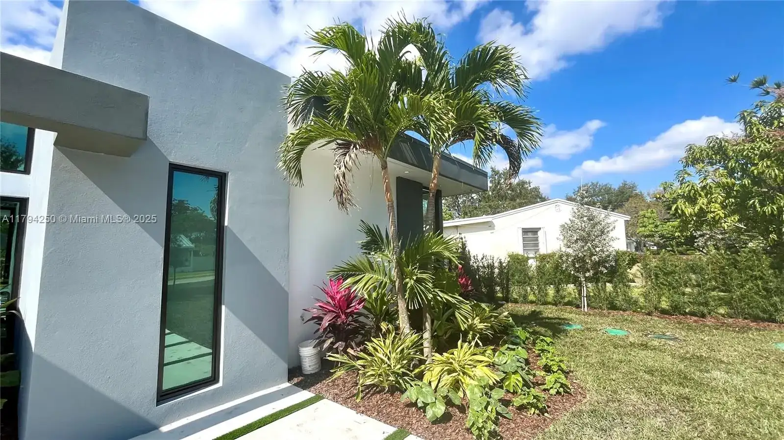 6616 SW 64th Ave, South Miami FL 33143 photo 4