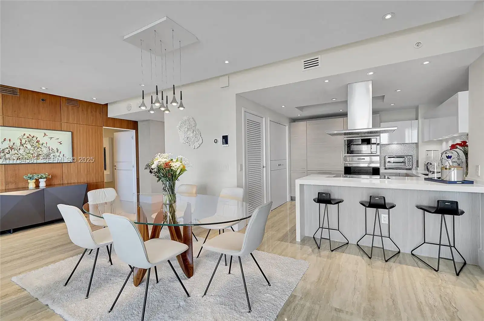 17111 Biscayne Blvd, North Miami Beach FL 33160 photo 5