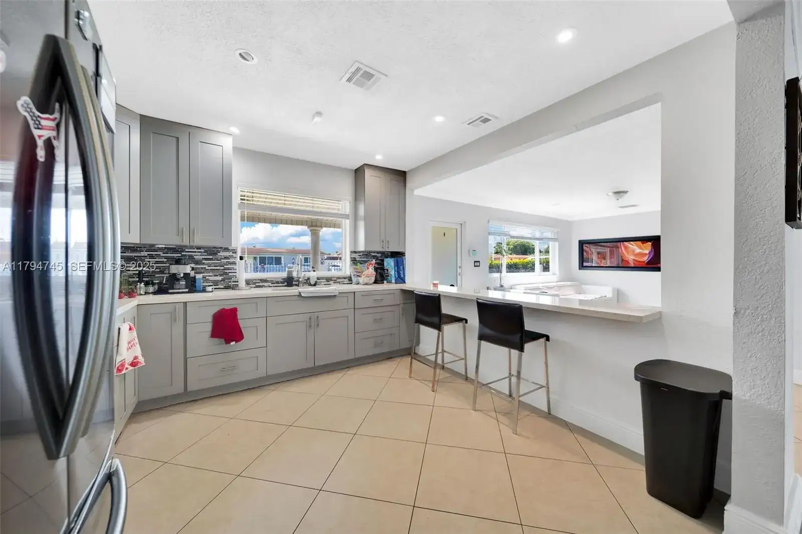 1360 W 4th Ln, Hialeah FL 33010 photo 3