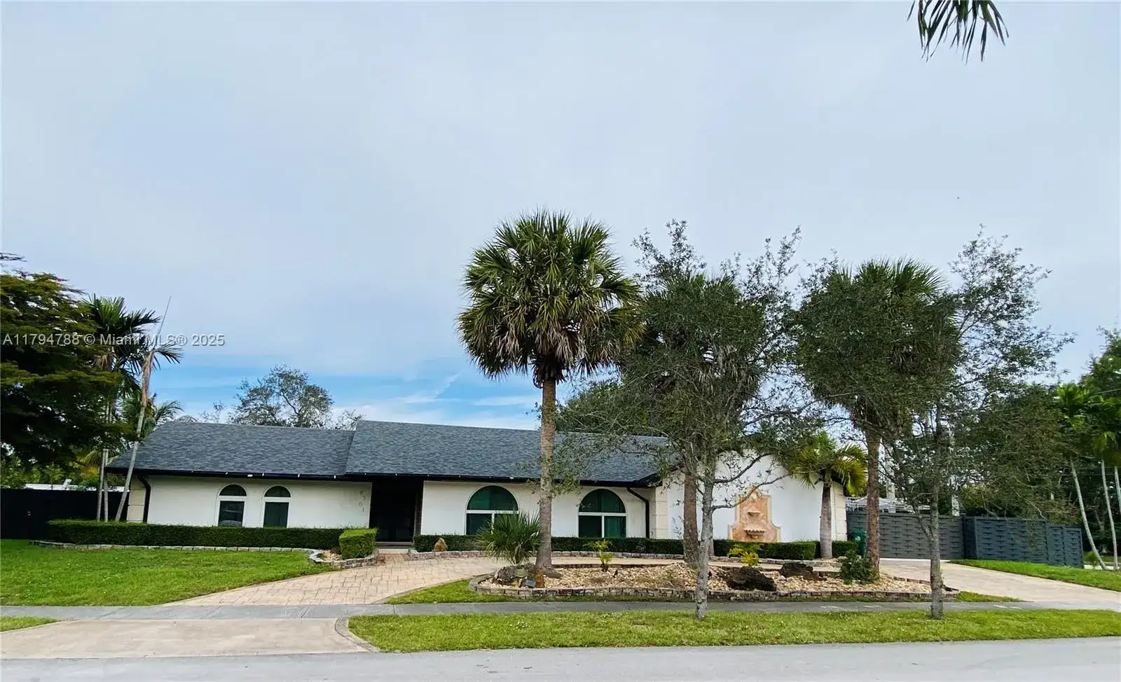 8701 SW 191st St, Cutler Bay FL 33157 photo 2