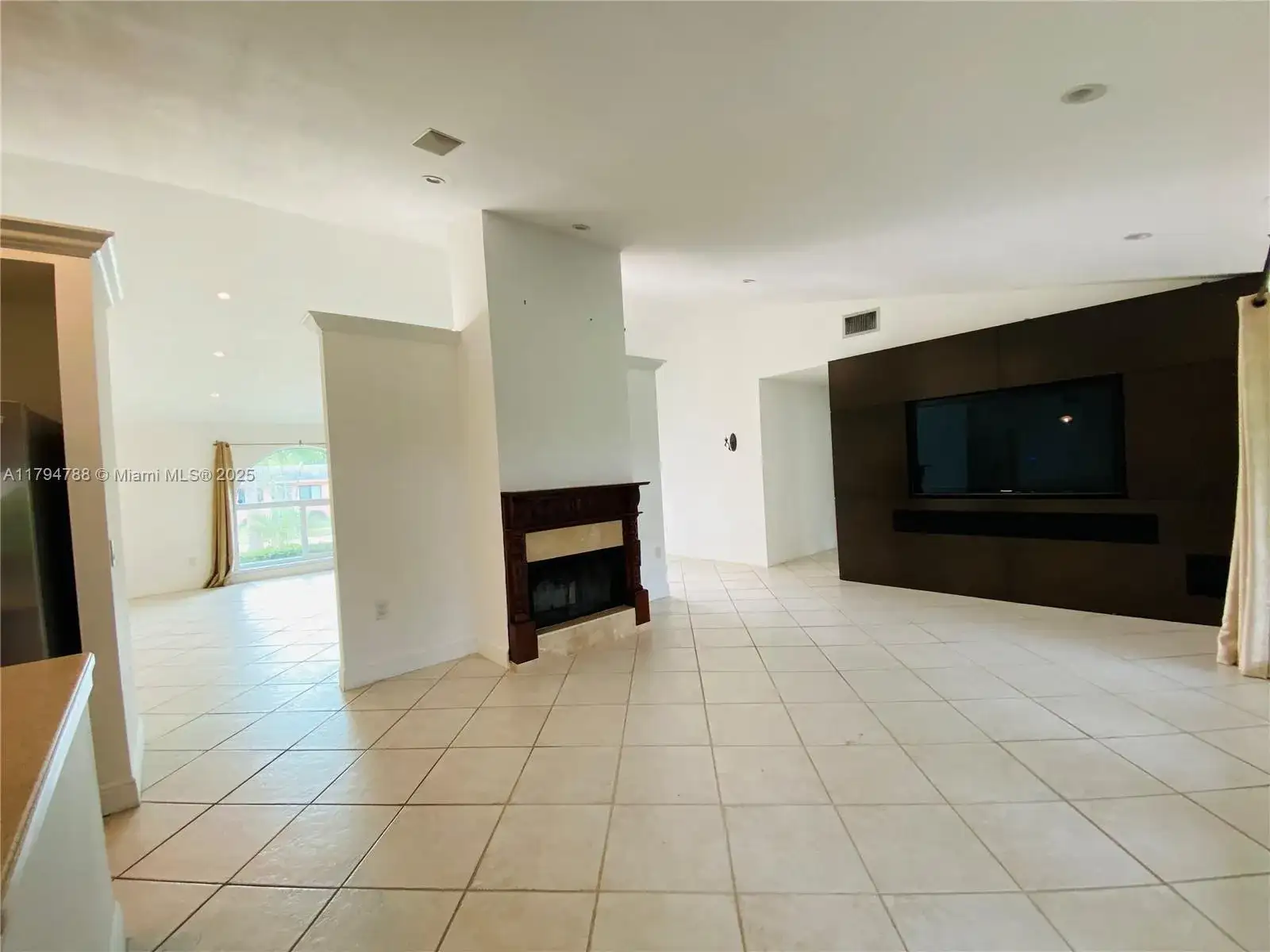 8701 SW 191st St, Cutler Bay FL 33157 photo 5