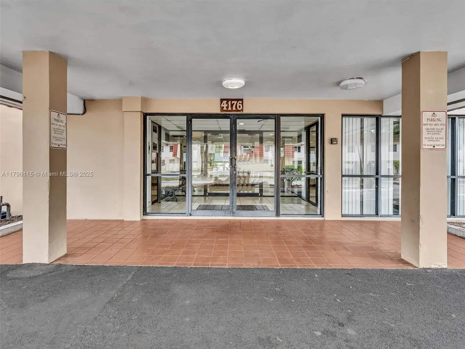 4176 Inverrary Dr # 102, Lauderhill FL 33319 photo 3