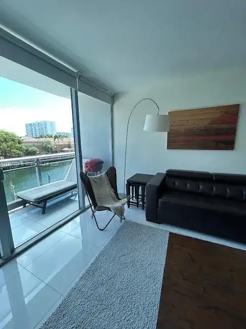 2950 NE 188th # 216, Aventura FL 33180 photo 4