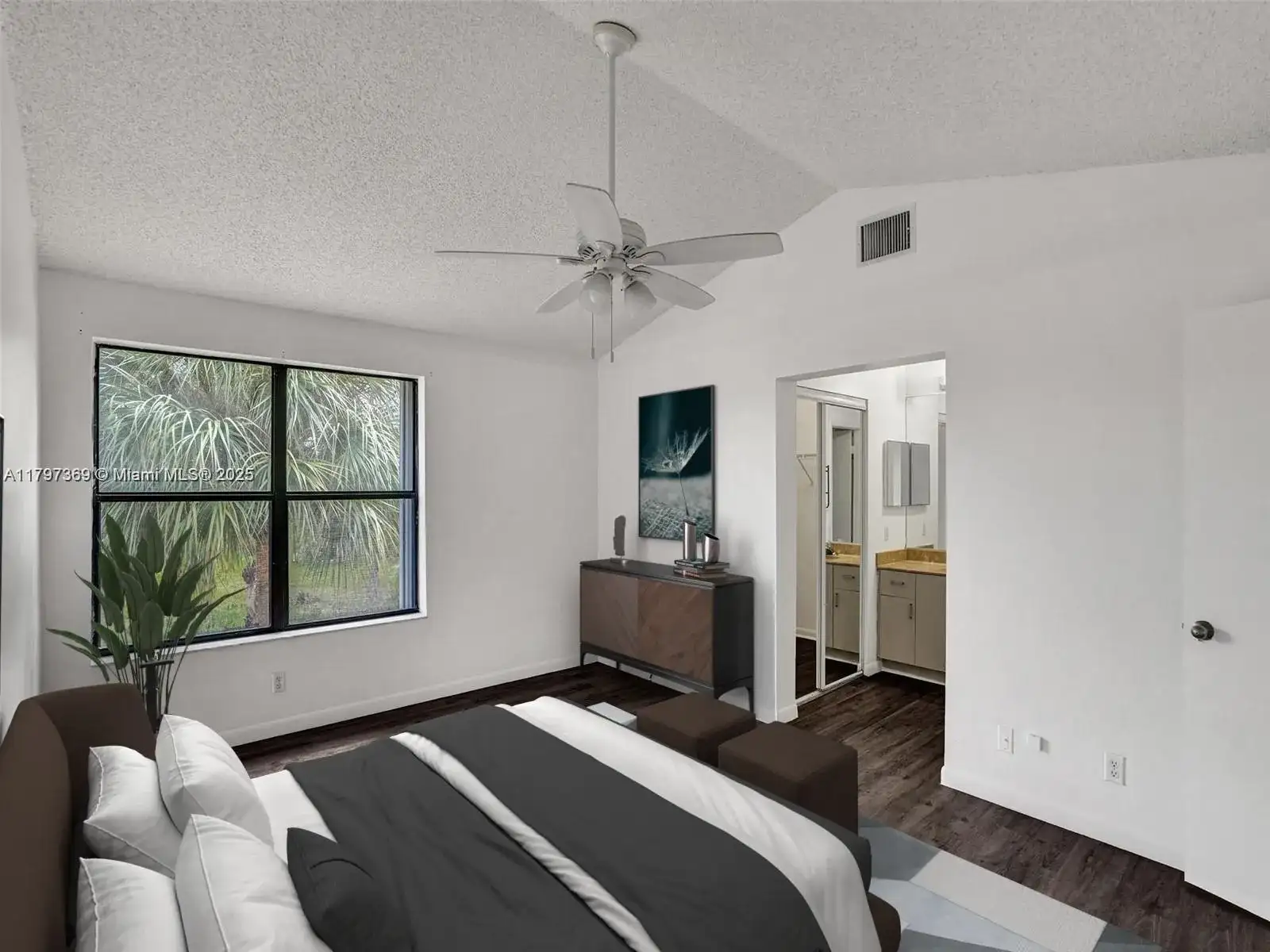9570 SW 3rd Ct, Pembroke Pines FL 33025 photo 5