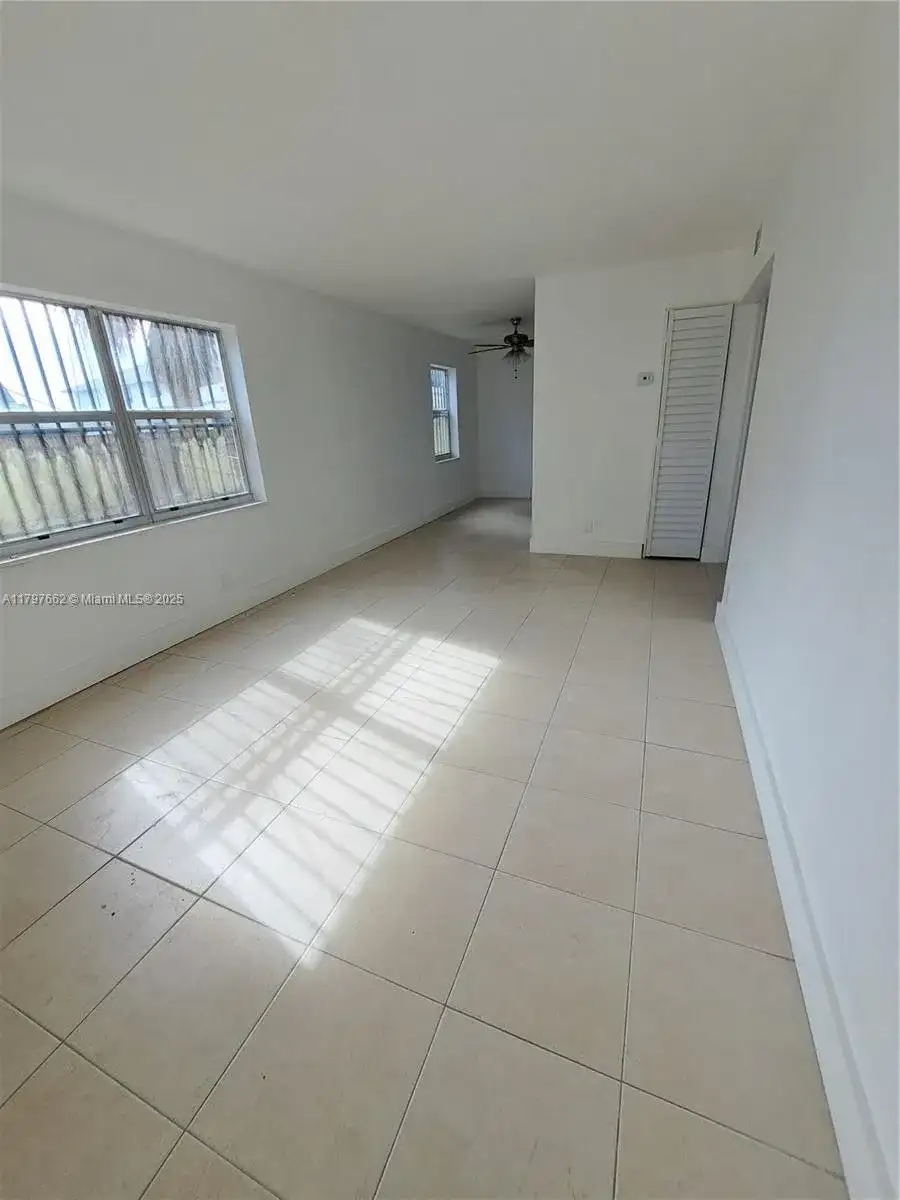 1006 10th St # 2, West Palm Beach FL 33401 photo 5