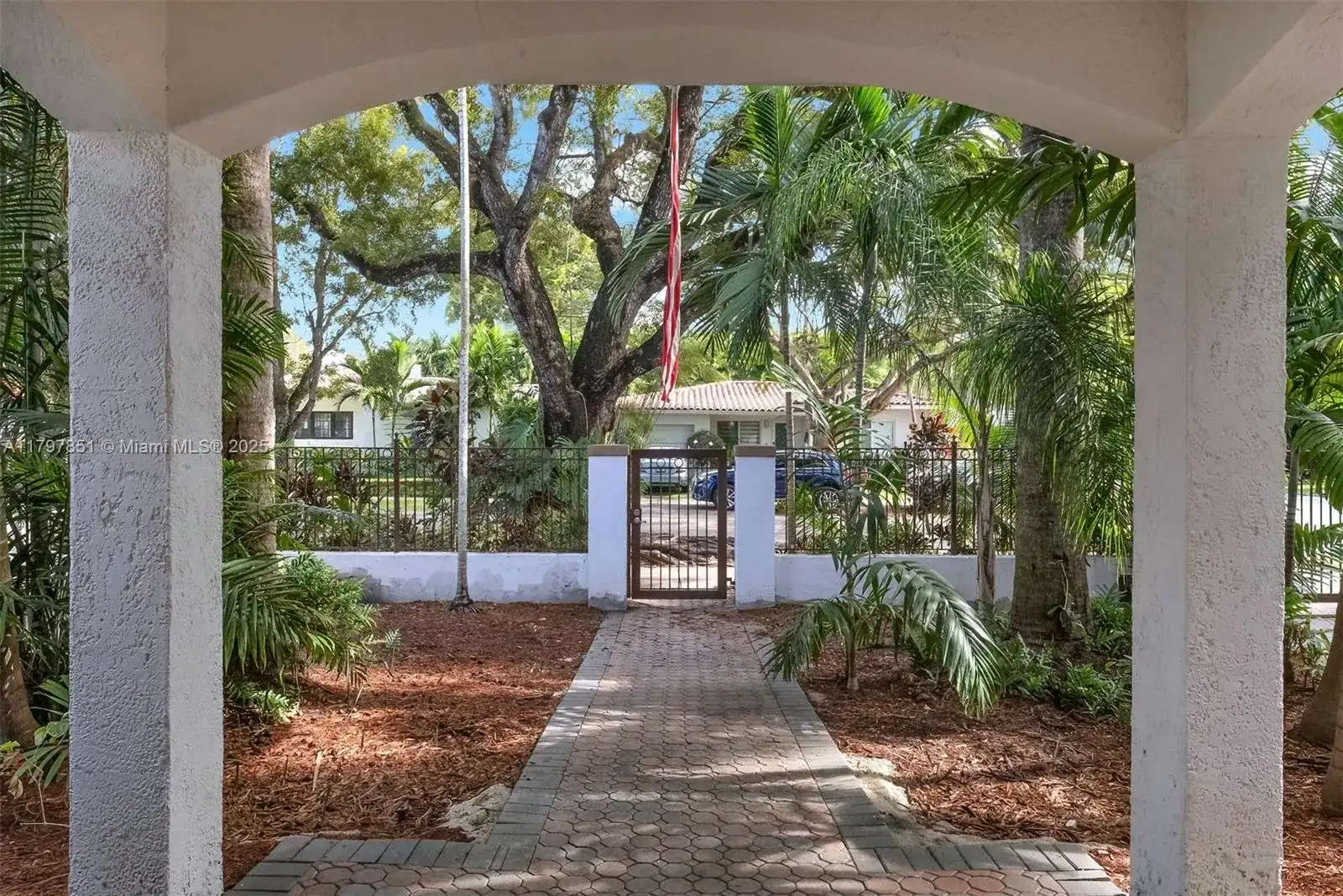 1226 Cordova St, Coral Gables FL 33134 photo 5