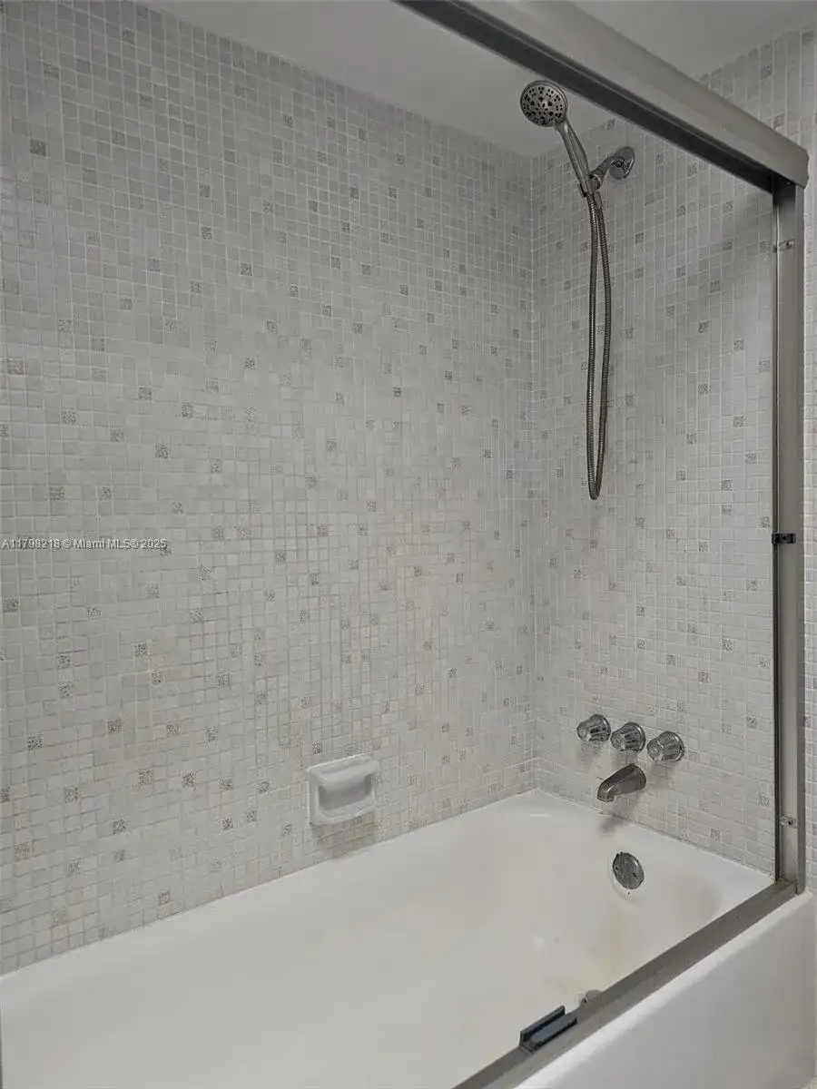 2489 COUNTRY CLUB DR # 102, Titusville FL 32780 photo 4