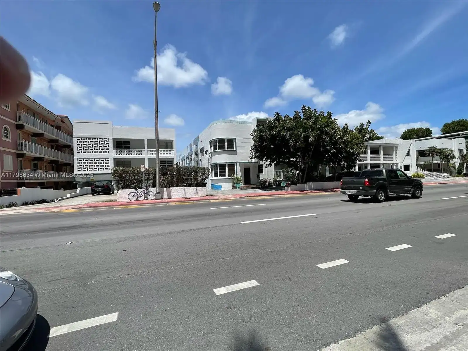 9040 Collins Ave, Surfside FL 33154 photo 3