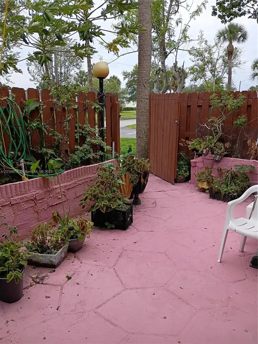 1302 Nebraska Ave # 1, Fort Pierce FL 34950 photo 4