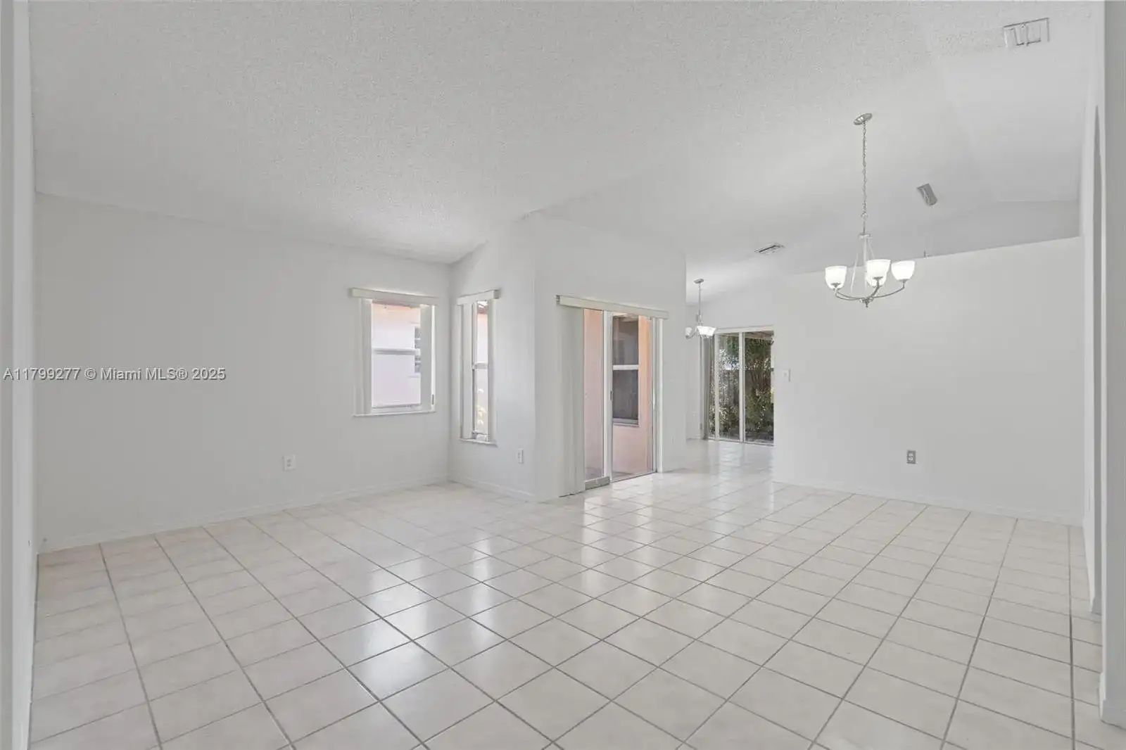 14202 SW 151st Ct, Miami FL 33196 photo 4