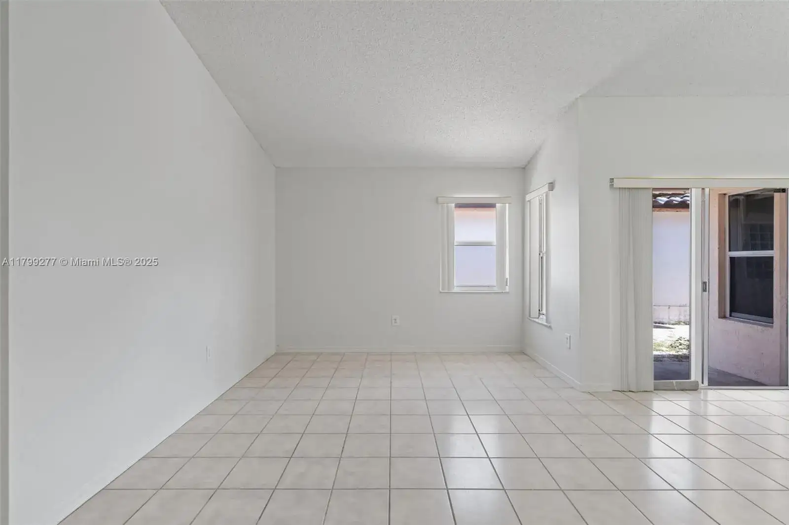 14202 SW 151st Ct, Miami FL 33196 photo 5