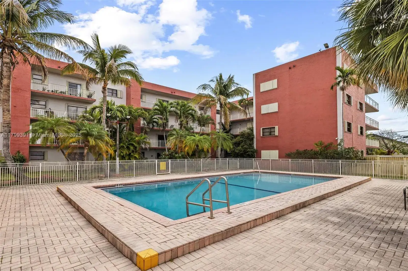 8401 NW 8 ST # 401, Miami FL 33126 photo 3