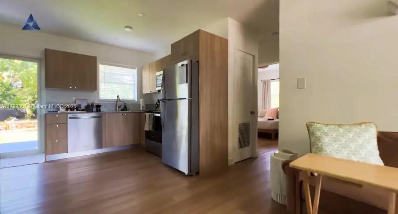 1153 NE 158th St, North Miami Beach FL 33162 photo 5