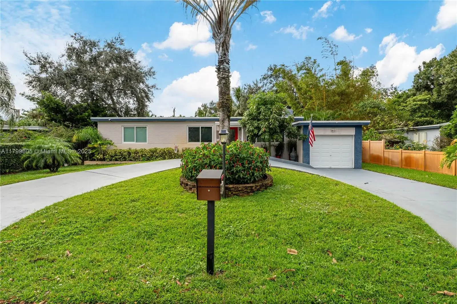 5189 SW 28th Ave, Dania Beach FL 33312 photo 2